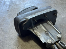 Lade das Bild in den Galerie-Viewer, 40 hp Yamaha recoil STARTER ASSY 6r6-15710-00-ek pull 40c TWO STROKE 1992-93 also 6r6-15710-01-ek 6R6-Y130P-00-00 imperfect