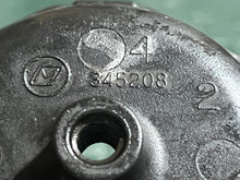 Lade das Bild in den Galerie-Viewer, 6 hp Evinrude carb FLOAT CHAMBER 5000041 0345208 four stroke 1998-2001 some compatibility 5-15 hp