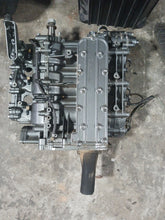 Cargar imagen en el visor de la galería, DT 25 hp Suzuki CYLINDER ASSY crankcase 11301-95D12-0ED two stroke 1988-2000 compat 30 hp ‘88-97 with 15” EXHAUST TUBE 14211-95D30