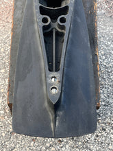Cargar imagen en el visor de la galería, 115 hp Mercury Tower Of Power LOWER UNIT 20” long 1655-7333T42 1655-7333A42 Two Stroke 6 Cylinder