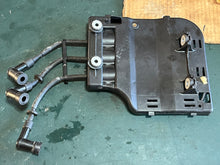 Cargar imagen en el visor de la galería, BF 50 40 hp Honda 30587-ZV5-003 ignition CASE, ignition coils 30511 30512 30513-zv5-003 four stroke 2000-2007