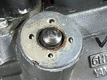 Load image into Gallery viewer, 60 70 90 hp Yamaha POWER TRIM & TILT 6H1-13 6H1-43800-13-4D two stroke 1994-1996