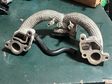 Load image into Gallery viewer, DF 25 hp Suzuki MANIFOLD INTAKE 13110-95J01 twin V Four Stroke 2006-2014