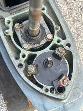 Cargar imagen en el visor de la galería, 300 hp Yamaha 25” UR-X LOWER UNIT ASSY 6D0-45300-20-8D Two Stroke 2005-2006 HPDI