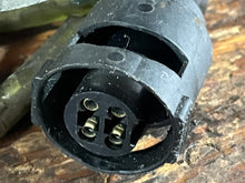 Lade das Bild in den Galerie-Viewer, 50 40 hp Yamaha STATOR 6H4-85510-F0-00 6H4-85510-F9-00 two stroke 3 cyl 1984-1988 pro v 50PROLG