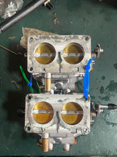 Load image into Gallery viewer, 115 hp Yamaha CARBURETOR SET 6E503 two stroke v4 6E5-14301-03-00 6E5-14302-03-00