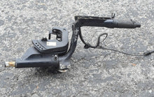 Cargar imagen en el visor de la galería, 6 5 8 hp Johnson Evinrude 0440169 STEERING BRACKET & 0336156 ARM 1992-2004 two stroke 0335892 stern bracket strd 0335891 port