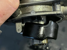 Lade das Bild in den Galerie-Viewer, 225 hp Yamaha 76 degree CARBURETOR SET 2-4-6 62J-14301-00-00 62J-14302-00-00 62J-14303-00-00 two stroke 1994-1996