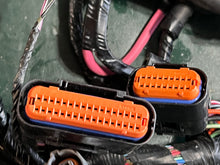 Cargar imagen en el visor de la galería, DF 115 hp Suzuki WIRING HARNESS ASSY 36610-92J00 four stroke 2013-2015 some 140 hp compatibility