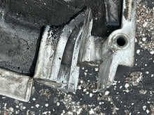 Lade das Bild in den Galerie-Viewer, LOCAL PICK UP: 200 - 300 hp Evinrude E-tec LOWER SIDE COVER SET 25” 5005932 0350875 5005206 0350881 Two Stroke
