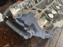 Load image into Gallery viewer, sold ebay april2025——f 115 hp Yamaha 2003 Cylinder Head 68V-11110-00-94 four stroke 2000-2011 68V-W009A-01-1S