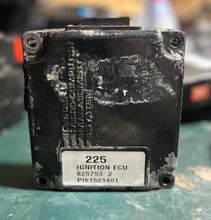 Cargar imagen en el visor de la galería, 225 250 hp Mercury 8257532 IGN ECU 825753 2 IGNITION control unit, 3 Liter, 112100-3060 Two Stroke 112100-3100