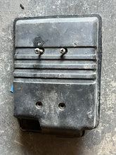 Load image into Gallery viewer, 50 40 hp Yamaha INTAKE SILENCER air box 6H4-14431-02-00 two stroke 1995-2006