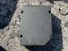 Cargar imagen en el visor de la galería, 115 130 hp Yamaha CDI BRACKET 6N7-85542-00-EK 6N7-01 COVER 6N7-85537-00-00 two stroke 1990-2009 6N7-85542-01-1S 6N7-85542-01-00