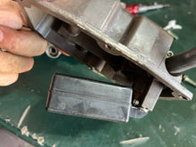 Cargar imagen en el visor de la galería, BF 115 130 135 150 hp Honda Vst Vapor Separator BODY float chamber 16019-ZY6-003 16015-ZW5-010 four stroke fuel system FLOAT CHAMBER ONLY