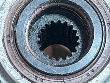 Cargar imagen en el visor de la galería, f 75 90 100 115 hp Yamaha 67F-13300-10-00 OIL PUMP 2004-2016 four stroke