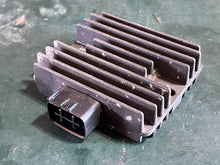 Load image into Gallery viewer, sold local june2025—-f 90 hp Yamaha voltage RECTIFIER REGULATOR 6D3-81960-00-00 four stroke 2006 some 115 compatibility