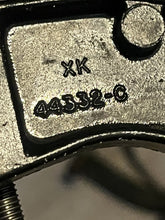 Load image into Gallery viewer, 100 115 125 hp Mercury THROTTLE LEVER spark 44333 44332-c two stroke 1988-1993