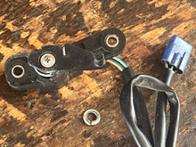 Cargar imagen en el visor de la galería, BF 200 225 hp Honda TRIM ANGLE SENSOR 35660-ZY3-003 four stroke 2002-up, some compatibility 175 250 hp