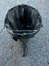 Load image into Gallery viewer, parts only BF 250 225 hp Honda 25” EXTENSION CASE 40201-2Y3-612ZB four stroke