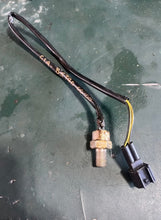 Cargar imagen en el visor de la galería, Yamaha THERMOSENSOR 61A-85790-01-00 61A-85790-00-00 two & four stroke electrical