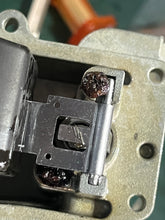 Cargar imagen en el visor de la galería, f 250 hp Yamaha VST FLOAT CHAMBER ASSY 6P2-14180-01-00 6P2-14180-00-00 FUEL PUMP 6P2-13907-00-00 PRESSURE REGULATOR 6P2-13906-00-00 four stroke 2005-06