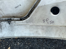 Load image into Gallery viewer, DF 150 hp Suzuki  SIDE COVER SET WHITE 62821-96J0-Y5S 61811-96J0-Y5S 2015-2018