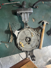 Cargar imagen en el visor de la galería, 30 25 hp Yamaha RECOIL STARTER pull 689-15710-03-00 two stroke 1984-1993