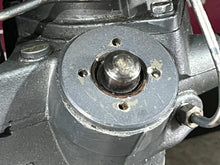 Load image into Gallery viewer, 60 70 90 hp Yamaha POWER TRIM & TILT 6H1-13 6H1-43800-13-4D two stroke 1994-1996