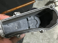 Cargar imagen en el visor de la galería, f 150 hp Yamaha VST FLOAT CHAMBER BODY 63P-14181-20-00 four stroke 2015-2024 63P-14180-20-00