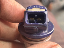 Cargar imagen en el visor de la galería, Mercury FUEL INJECTOR 804527 purple Two Stroke Optimax 115 - 250 hp