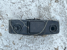 Load image into Gallery viewer, DF 70 - 140 Suzuki Swivel Bracket Four Stroke 20” Large, 54211-90J01-0EP LOWER MOUNT BRACKET 54221-90J02-0EP 43111-92101
43111-92J20