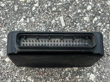 Load image into Gallery viewer, 2001 DF 70 60 hp Suzuki 33920-99E30 ENGINE CONTROL UNIT ecu 1998-2008 four stroke