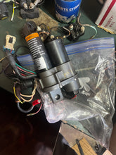 Lade das Bild in den Galerie-Viewer, kay sold mar2026——350 hp Mercury Verado SHIFT ACTUATOR 8M0048114 four stroke 135-400 hp compatibility