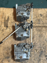 Cargar imagen en el visor de la galería, 90 hp Mercury CARBURETOR SET WBE 87-1 87-2 87-3 3301-824854T09 3301-824854T10 3301-824854T11 two stroke OIL-INJECTED 65 75 hp Compatible,  8252041 THROTTLE LINK, 193858 LINK ROD