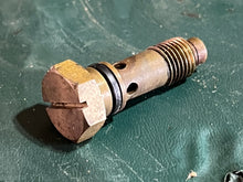 Load image into Gallery viewer, DT 150 hp Suzuki 09491-26013 carburetor jet 132.5 two stroke 1987-2003 JET HOLDER 13246-87D10