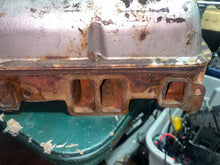 Load image into Gallery viewer, sold ebay aug2025——5.0 5.7 Liter OMC 1989 cylinder head #1 3853852 985431 Valve Cover 0986748 volvo