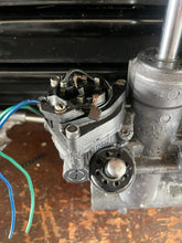 Lade das Bild in den Galerie-Viewer, PARTS f 150 hp Yamaha PTT POWER TRIM UNIT 63P-43800-13-00 four stroke NEEDS NEW MOTOR