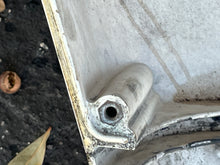 Load image into Gallery viewer, DF 150 hp Suzuki  SIDE COVER SET WHITE 62821-96J0-Y5S 61811-96J0-Y5S 2015-2018