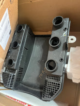 Load image into Gallery viewer, 175 150 105 hp Johnson Evinrude ois v6 0437372 Air Silencer Assembly carburetor air box 437372 two stroke 1991-1995
