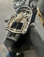 Cargar imagen en el visor de la galería, 200 225 250 hp Johnson Evinrude Racing SWIVEL BRACKET 20”, LOWER COVERS 1999-2001, CLAMP BRACKETS, STEERING ARM 20” and Mount Bracket TWO STROKE 2001 J200PLSIF