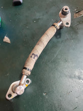 Lade das Bild in den Galerie-Viewer, 250 hp Yamaha FUEL PIPE 3 60V-13973-10-00 two stroke HPDI 3.3 liter 2003-2008 60V-13973-00-00 some compatibility 225 300 hp