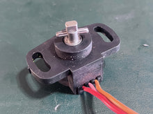 Load image into Gallery viewer, 200 225 250 hp Yamaha THROTTLE SENSOR ASSEMBLY TPS 6R5-85885-01-00 Two Stroke