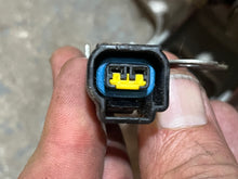 Lade das Bild in den Galerie-Viewer, f 250 hp Yamaha BASE ASSEMBLY stator pulser 6P2-81460-00-00 four stroke 2005-2018 PULSER COIL 6P2-85580-00-00