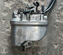 Load image into Gallery viewer, 200 225 250 300 hp Yamaha 60V-14182-01-00 FLOAT CHAMBER 60V-14980-00-00 vst & pump 60V-13907-00-00 TESTED hpdi Two Stroke