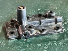 Load image into Gallery viewer, 6 5 hp Evinrude 5000487 CARBURETOR COVER 1998-2000 FOUR STROKE