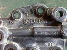 Load image into Gallery viewer, 6 5 hp Evinrude 5000487 CARBURETOR COVER 1998-2000 FOUR STROKE