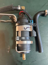 Lade das Bild in den Galerie-Viewer, 135 150 175 200 225 hp Mercury 2.5L Optimax 8558432 PUMP ASSEMBLY 8M0047624 two stroke OEM TESTED