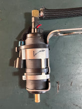 Lade das Bild in den Galerie-Viewer, 135 150 175 200 225 hp Mercury 2.5L Optimax 8558432 PUMP ASSEMBLY 8M0047624 two stroke OEM TESTED