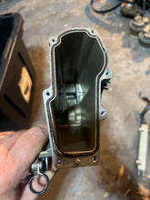 Lade das Bild in den Galerie-Viewer, f 225 200 hp Yamaha vst FLOAT CHAMBER ASSY 69J-14180-21-00 vst 2005 four stroke COVER 69J-14182-10-00, CHAMBER 69J-14181-00-00, tested FUEL PUMP 69J-13907-03-00